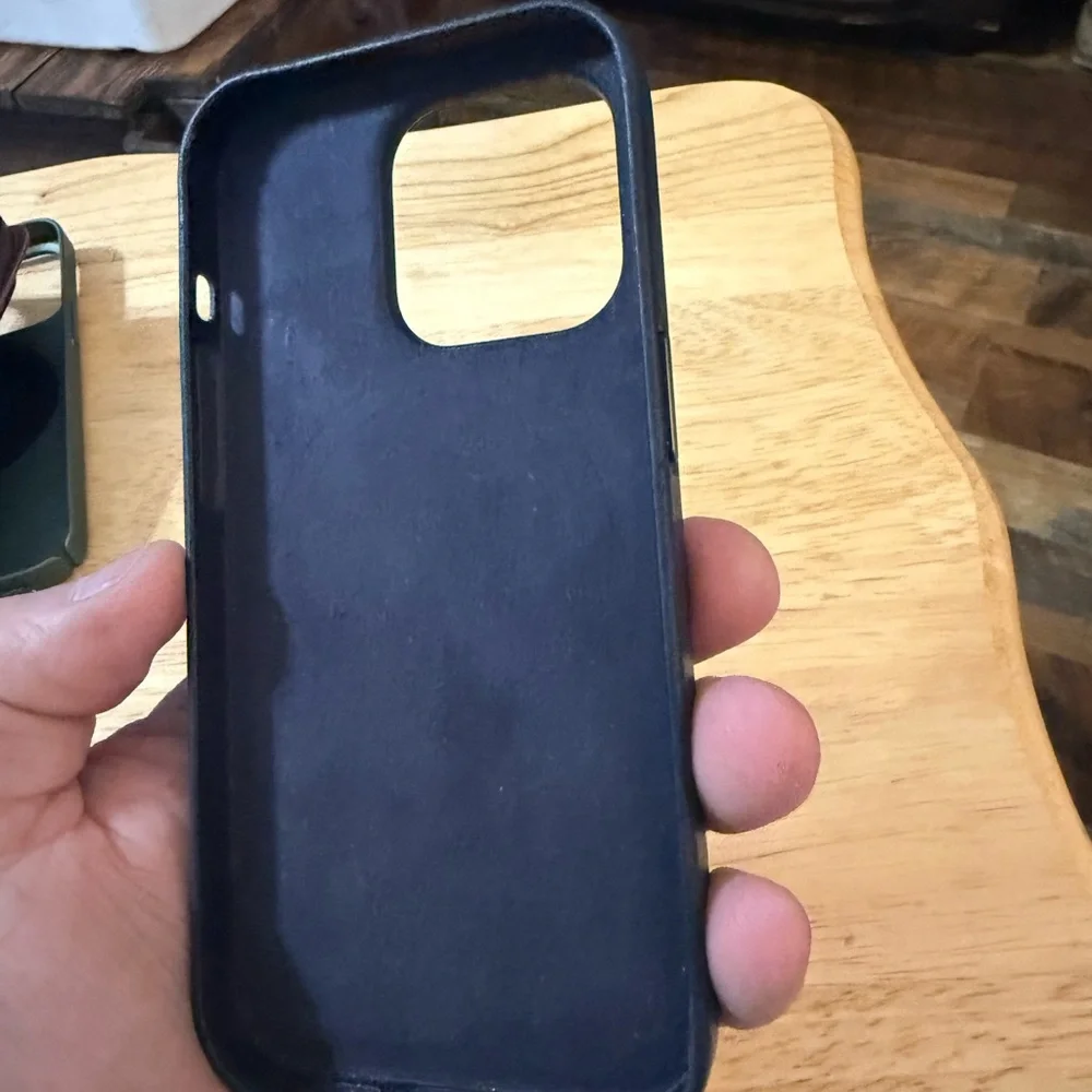 Men’s iPhone 14 Pro cases.